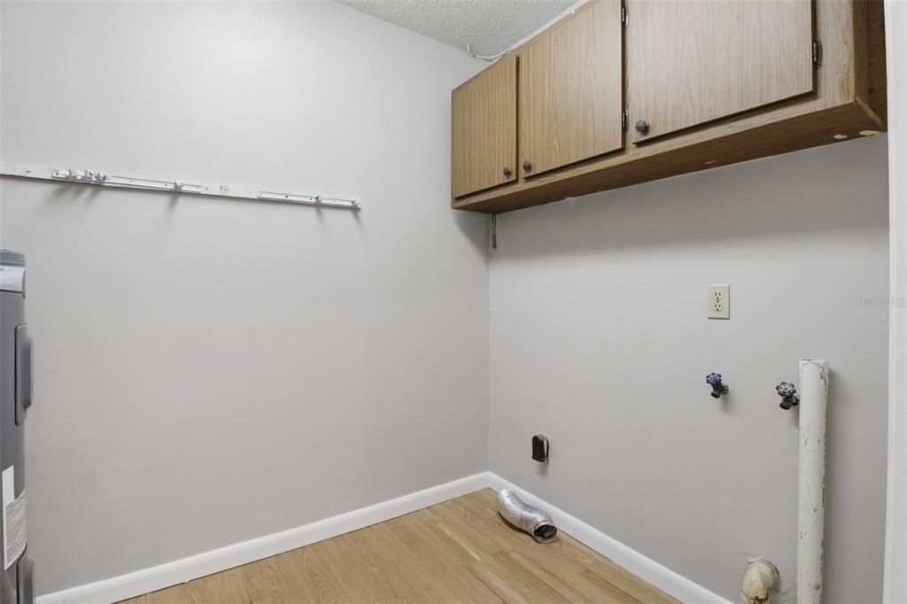 For Sale: $499,900 (3 beds, 2 baths, 2066 Square Feet)