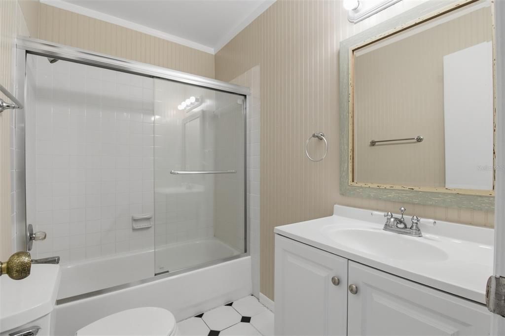 For Sale: $499,900 (3 beds, 2 baths, 2066 Square Feet)