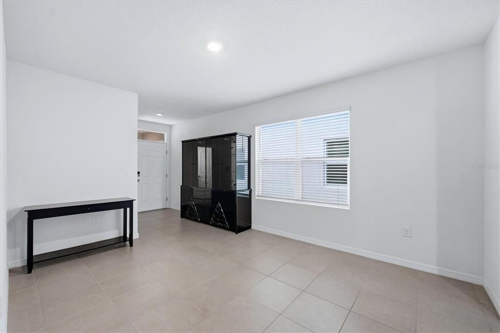 En Venta: $374,900 (3 camas, 2 baños, 1516 Pies cuadrados)