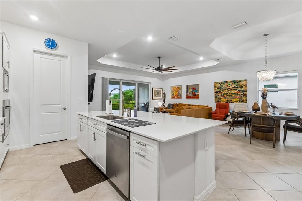 For Sale: $714,900 (4 beds, 3 baths, 2252 Square Feet)