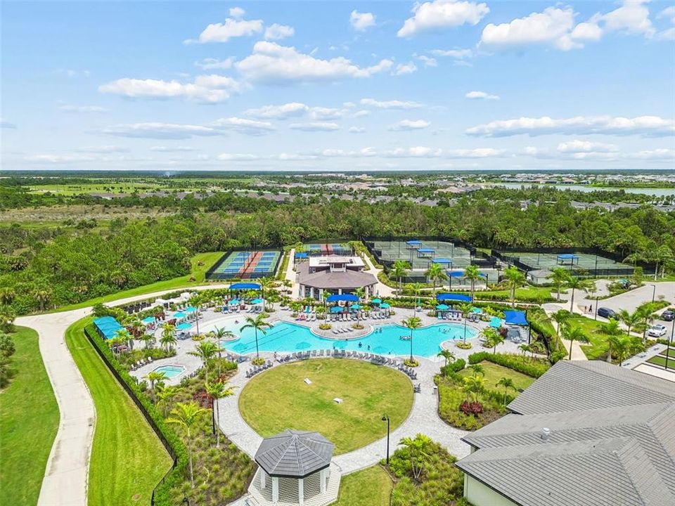 For Sale: $714,900 (4 beds, 3 baths, 2252 Square Feet)