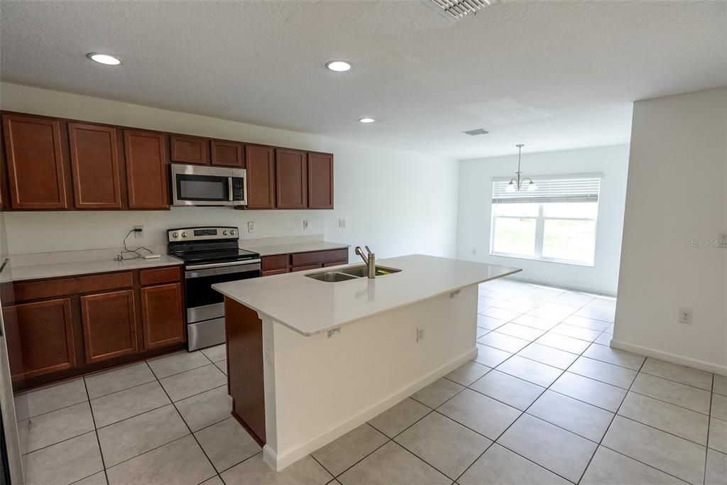 For Sale: $259,000 (4 beds, 2 baths, 1746 Square Feet)