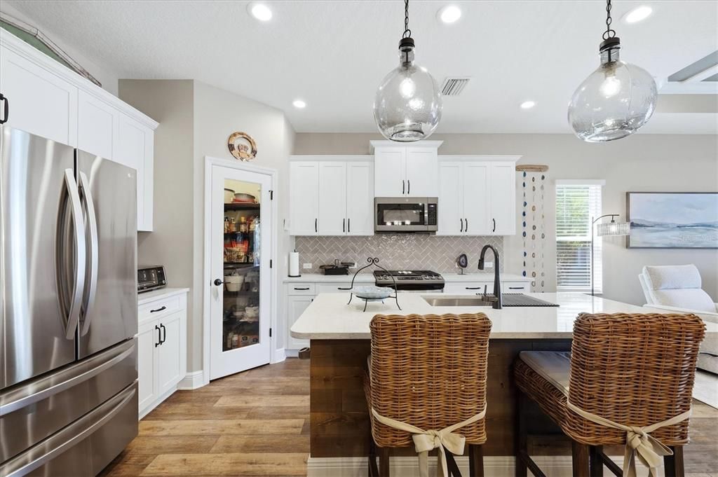 For Sale: $574,900 (3 beds, 2 baths, 1766 Square Feet)