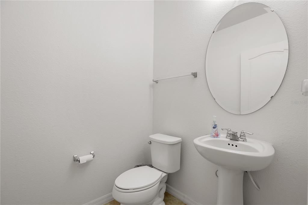 На продажу: $425,000 (4 спален, 2 ванн, 2889 Квадратных фут)
