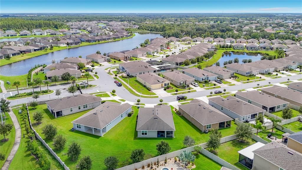 На продажу: $375,000 (2 спален, 2 ванн, 1822 Квадратных фут)
