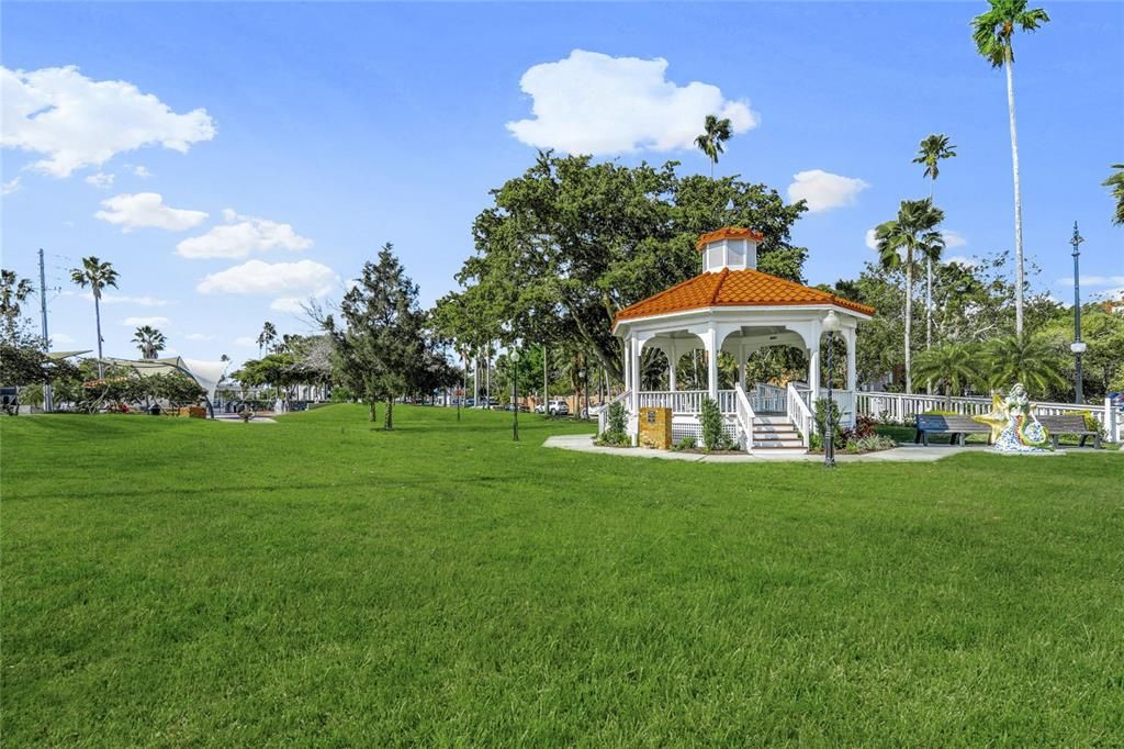 For Sale: $279,900 (3 beds, 2 baths, 1383 Square Feet)