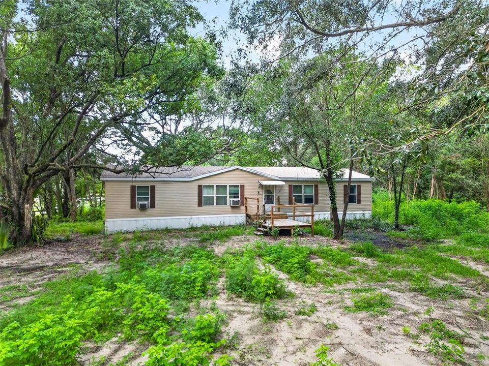 For Sale: $215,000 (3 beds, 2 baths, 1620 Square Feet)
