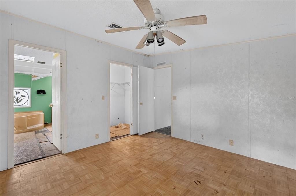 For Sale: $215,000 (3 beds, 2 baths, 1620 Square Feet)