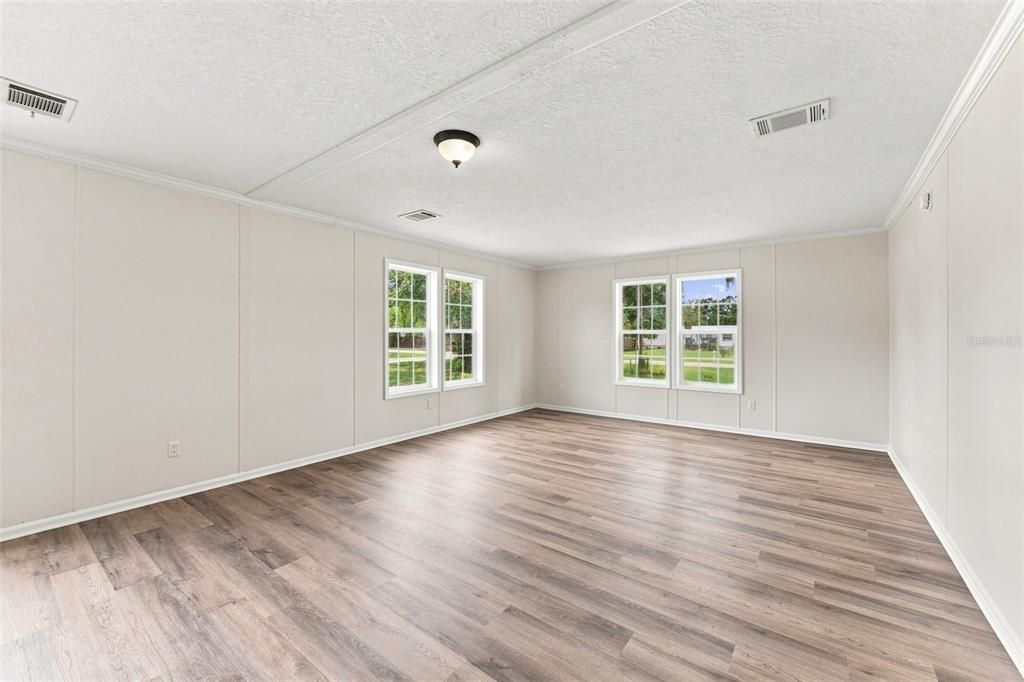 For Sale: $305,000 (3 beds, 2 baths, 2108 Square Feet)
