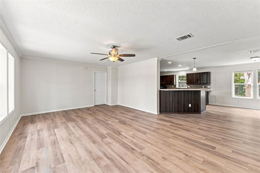 For Sale: $305,000 (3 beds, 2 baths, 2108 Square Feet)