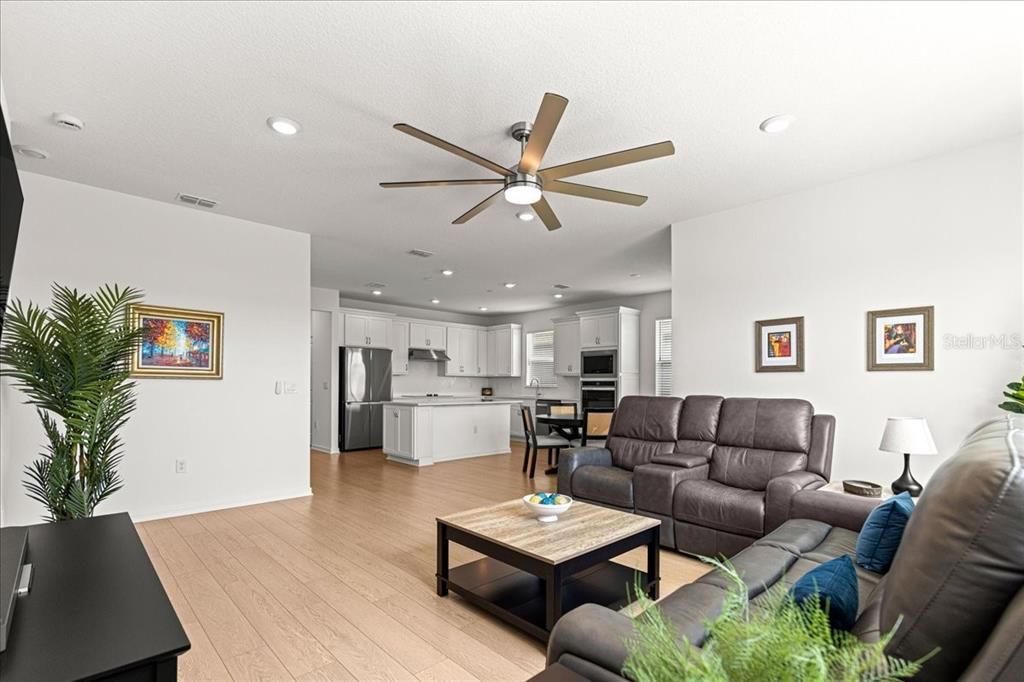 For Sale: $384,000 (4 beds, 2 baths, 1853 Square Feet)