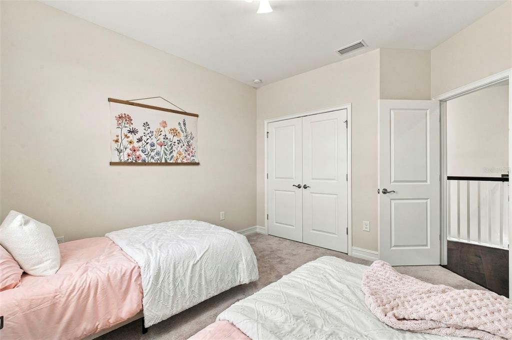 En Venta: $675,000 (4 camas, 3 baños, 2855 Pies cuadrados)