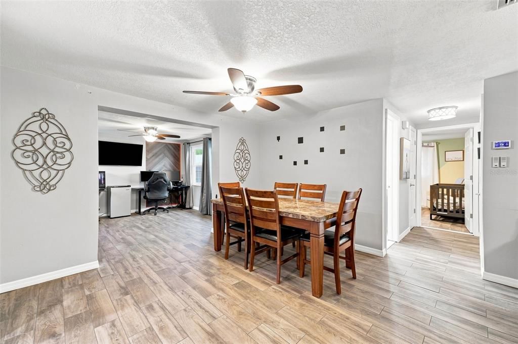 For Sale: $240,000 (2 beds, 2 baths, 1168 Square Feet)
