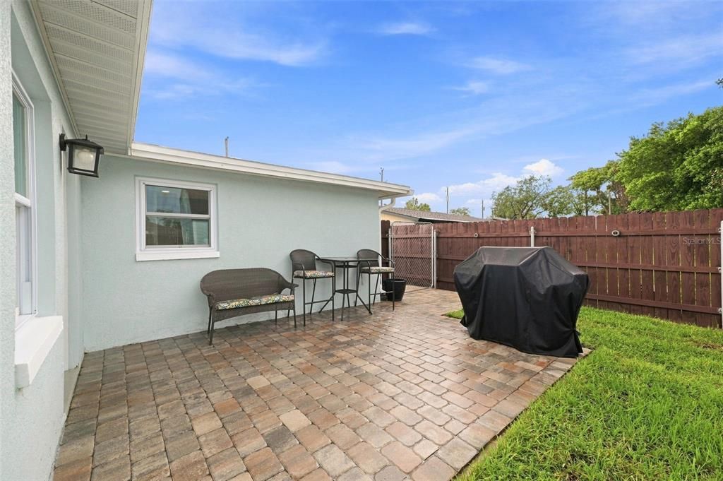 For Sale: $240,000 (2 beds, 2 baths, 1168 Square Feet)