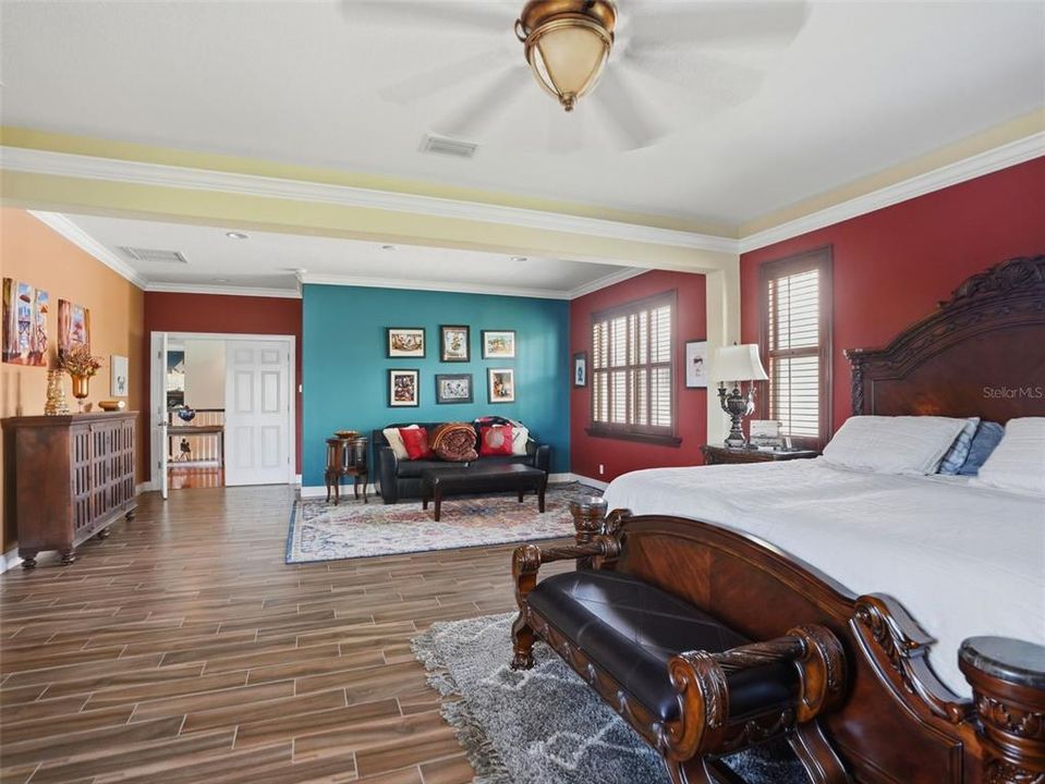 For Sale: $1,399,900 (6 beds, 6 baths, 5791 Square Feet)