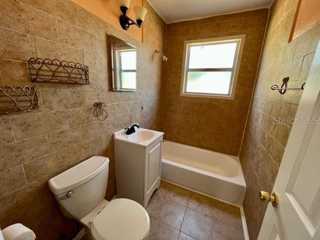 В аренду: $2,350 (4 спален, 2 ванн, 1511 Квадратных фут)