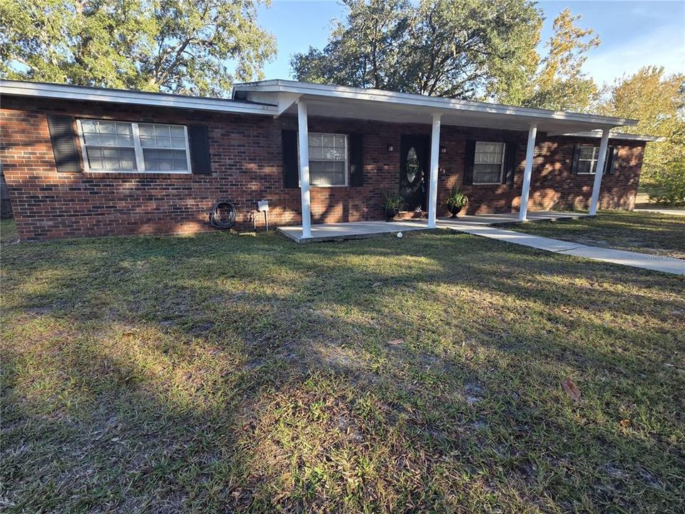 For Sale: $265,000 (3 beds, 2 baths, 1356 Square Feet)