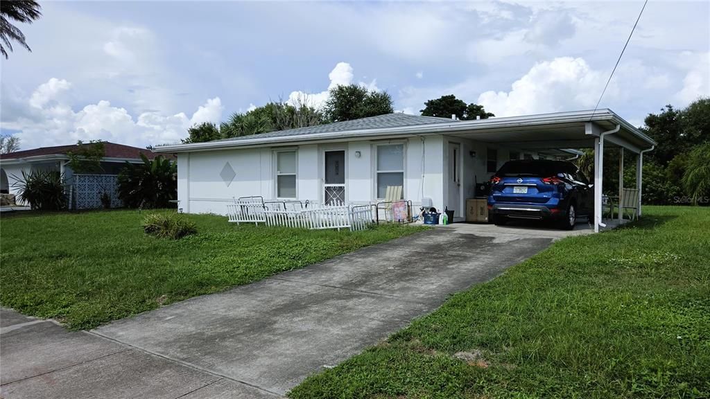 For Sale: $155,000 (2 beds, 2 baths, 884 Square Feet)