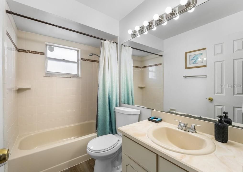 В аренду: $2,400 (3 спален, 2 ванн, 1535 Квадратных фут)