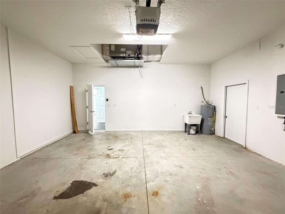 For Sale: $275,000 (3 beds, 2 baths, 1430 Square Feet)