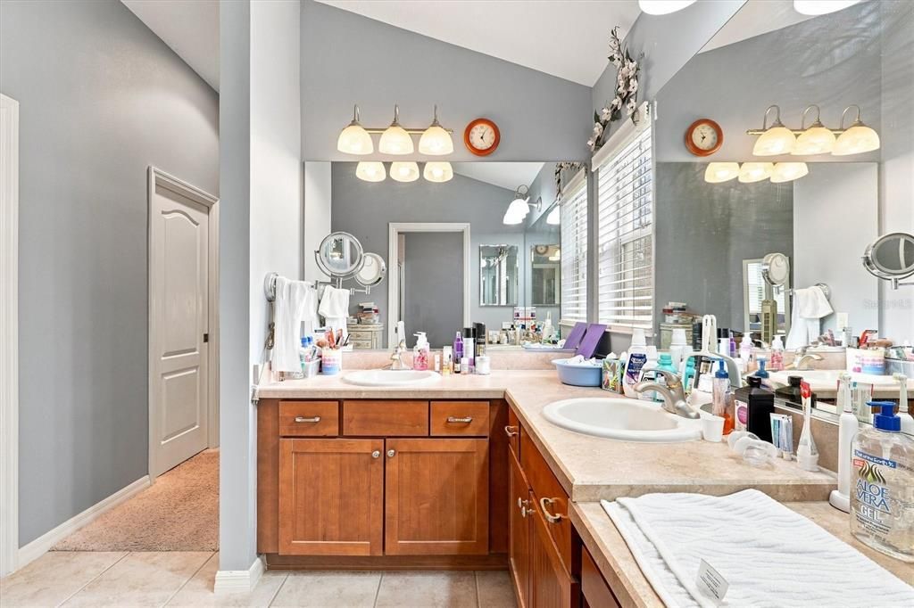 For Sale: $494,900 (3 beds, 2 baths, 1918 Square Feet)