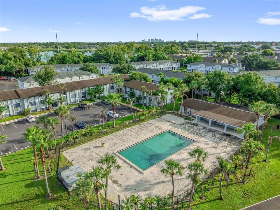 For Sale: $95,000 (2 beds, 2 baths, 976 Square Feet)