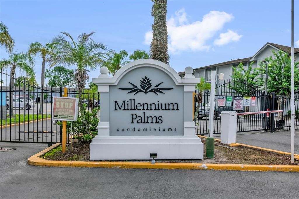 For Sale: $95,000 (2 beds, 2 baths, 976 Square Feet)