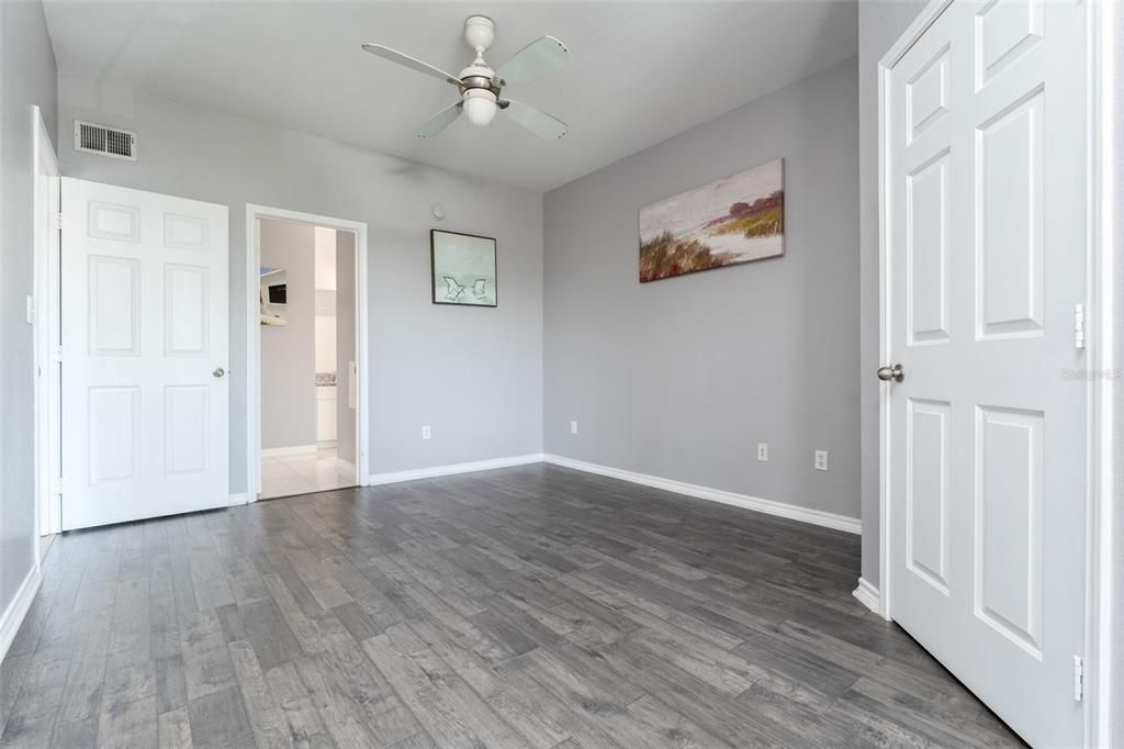 For Rent: $1,800 (2 beds, 2 baths, 1140 Square Feet)