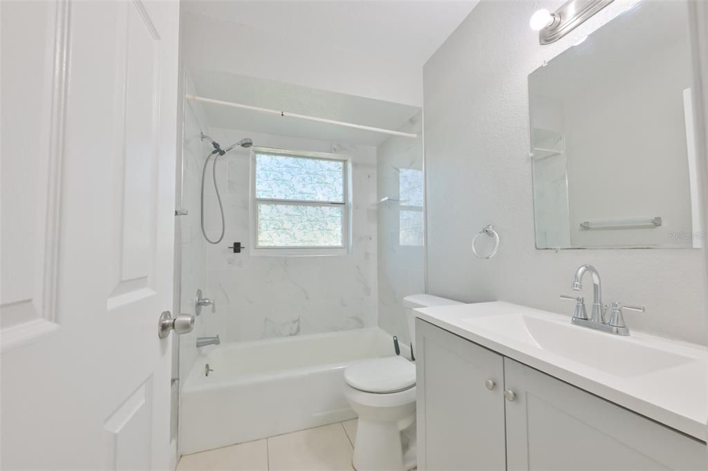 В аренду: $1,595 (2 спален, 1 ванн, 804 Квадратных фут)
