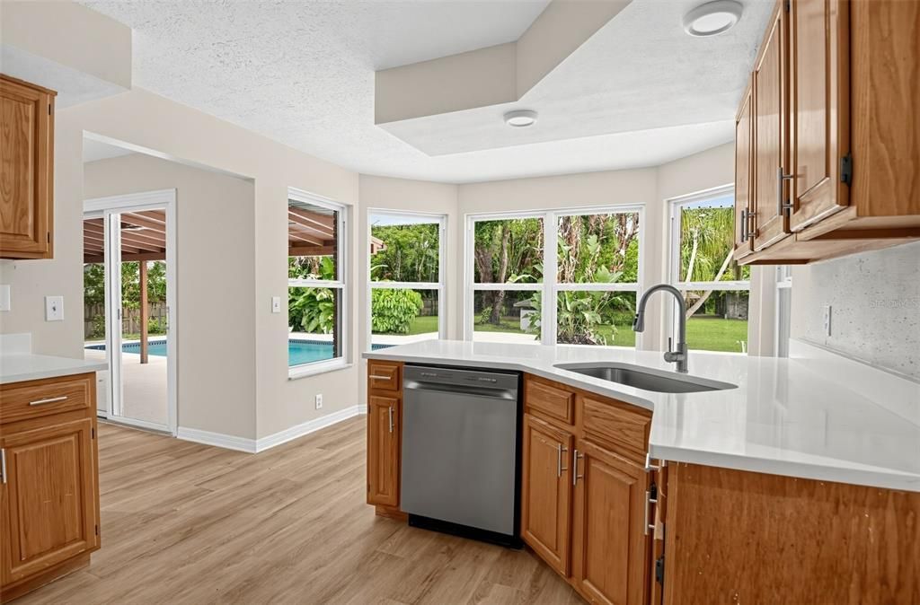 For Sale: $479,900 (3 beds, 3 baths, 1824 Square Feet)