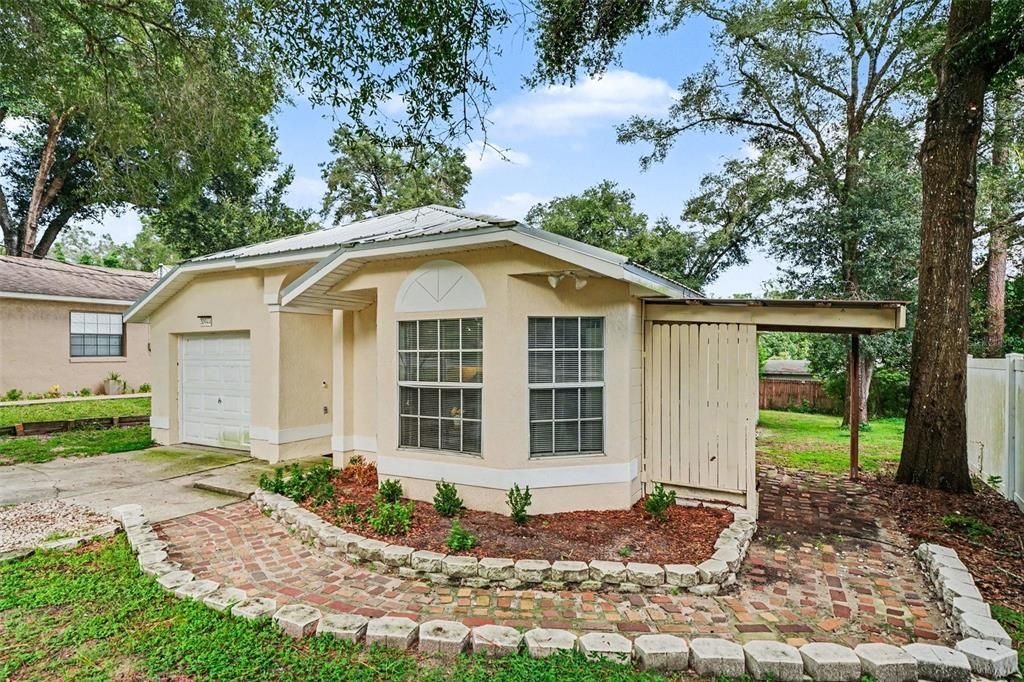 For Sale: $330,000 (3 beds, 2 baths, 1341 Square Feet)
