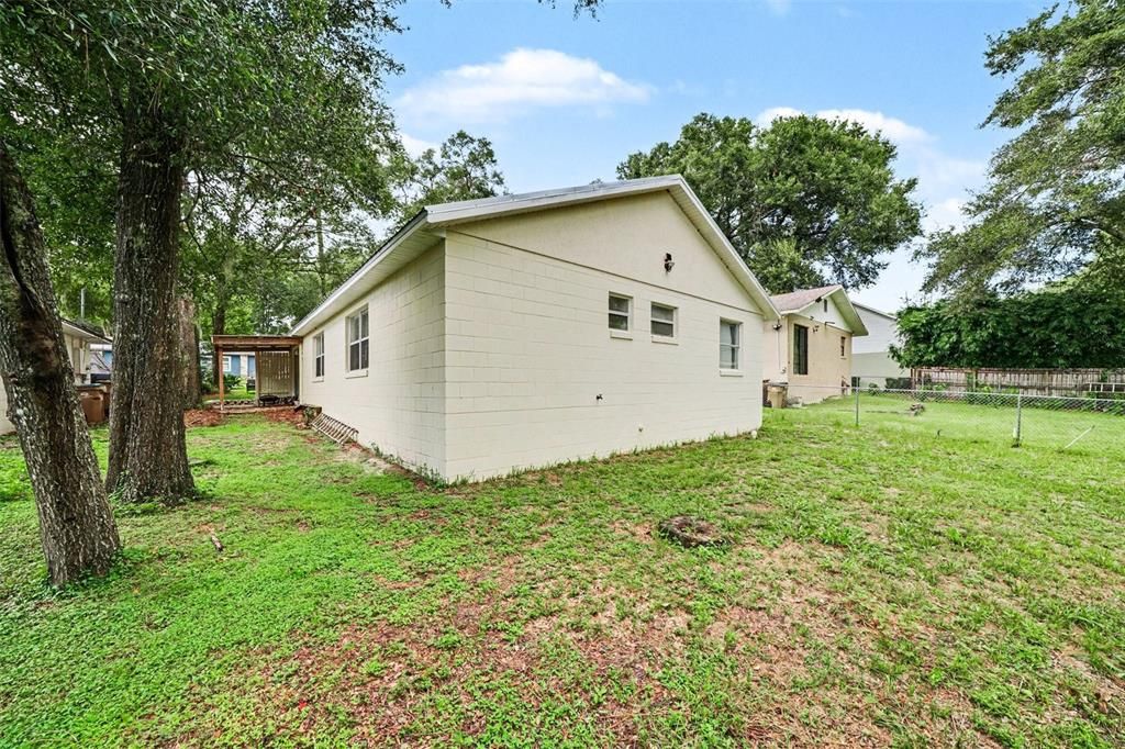 For Sale: $330,000 (3 beds, 2 baths, 1341 Square Feet)