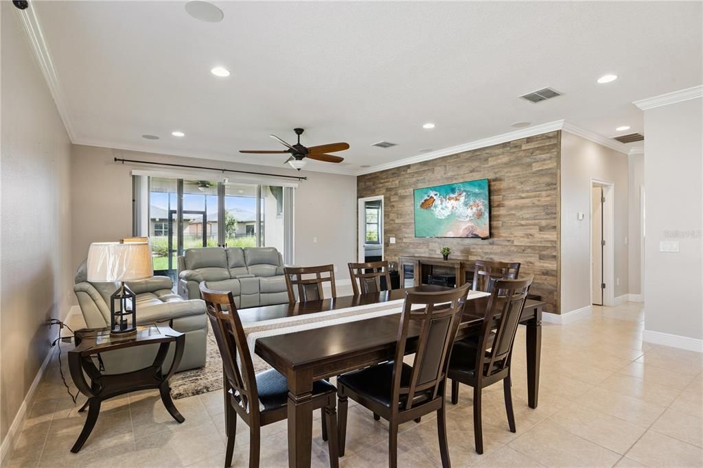 For Sale: $415,999 (4 beds, 3 baths, 1955 Square Feet)