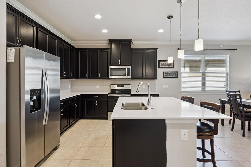 For Sale: $415,999 (4 beds, 3 baths, 1955 Square Feet)