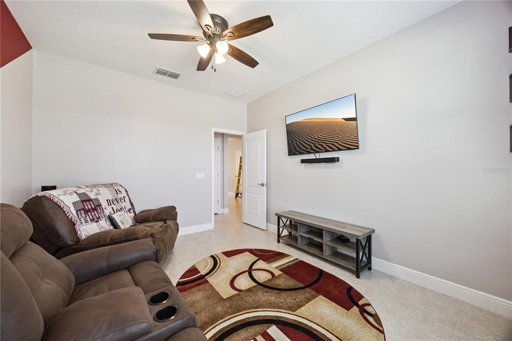 For Sale: $415,999 (4 beds, 3 baths, 1955 Square Feet)