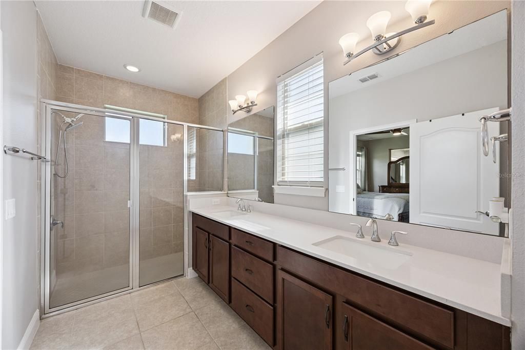 For Sale: $415,999 (4 beds, 3 baths, 1955 Square Feet)