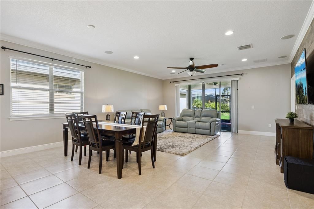 For Sale: $415,999 (4 beds, 3 baths, 1955 Square Feet)