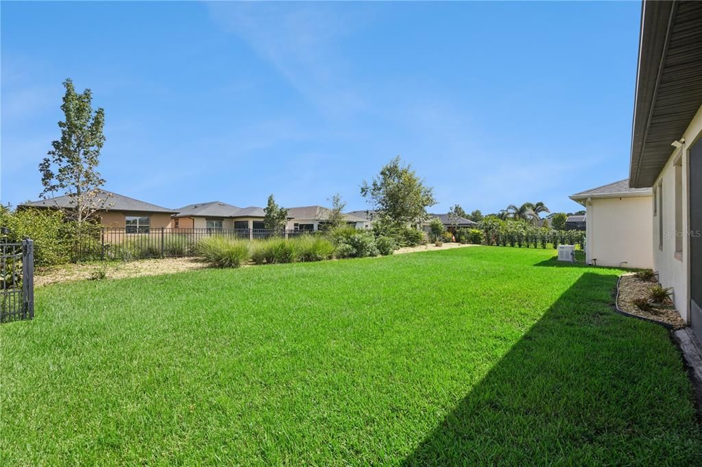 For Sale: $415,999 (4 beds, 3 baths, 1955 Square Feet)