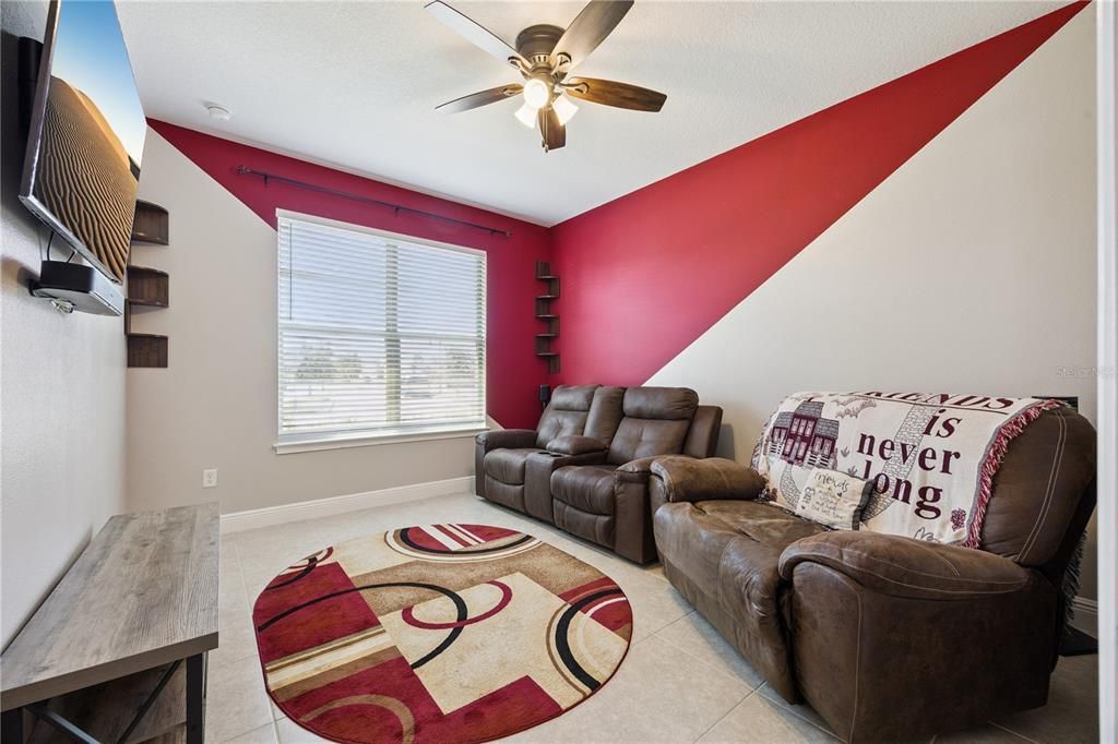 For Sale: $415,999 (4 beds, 3 baths, 1955 Square Feet)