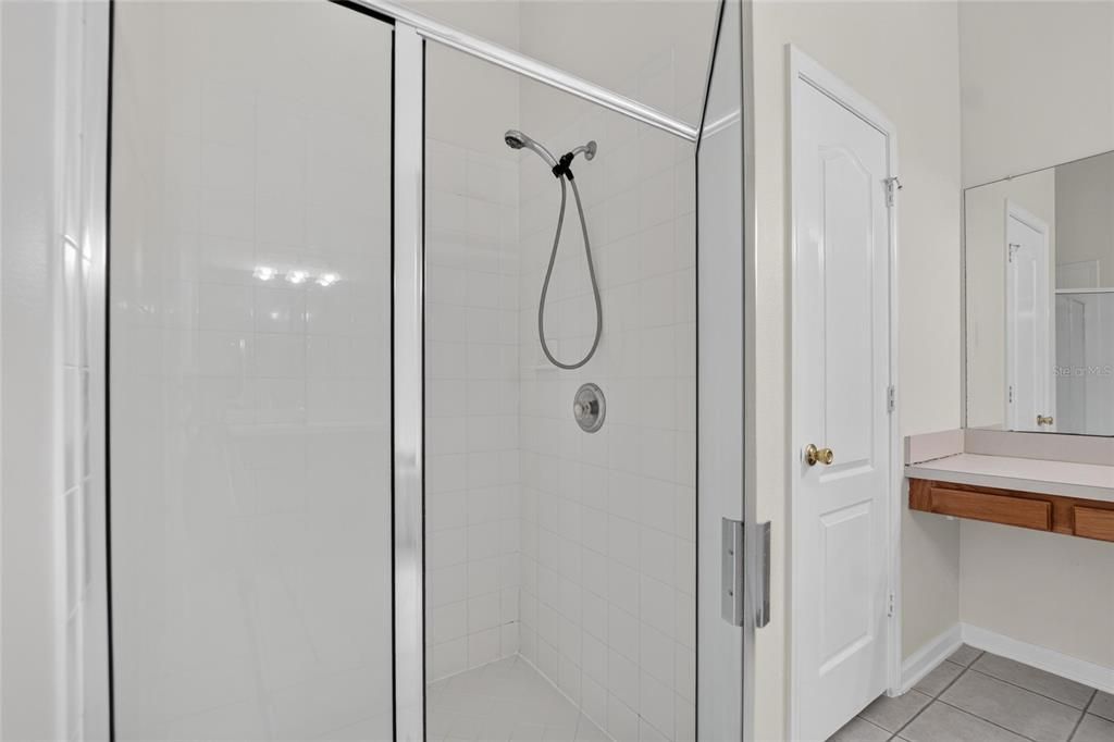 For Sale: $425,000 (4 beds, 3 baths, 2996 Square Feet)