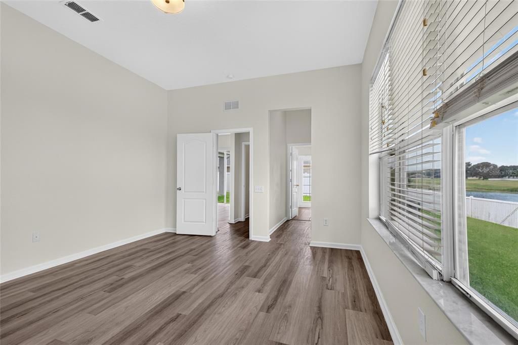 For Sale: $425,000 (4 beds, 3 baths, 2996 Square Feet)