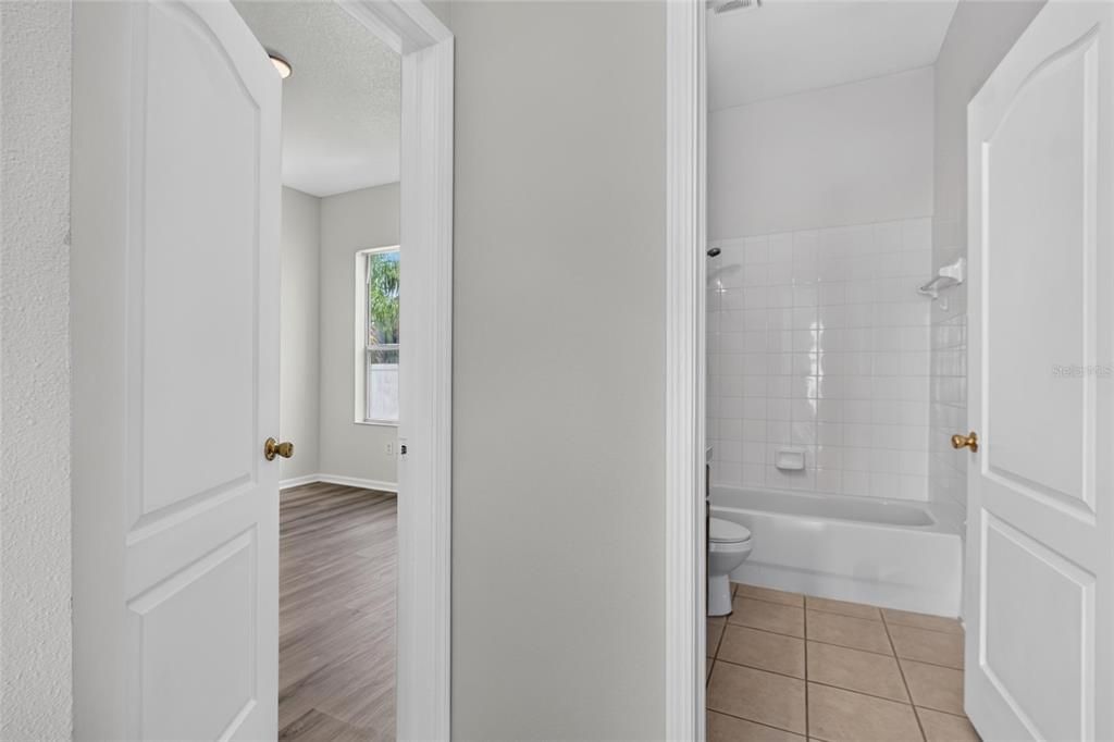 For Sale: $425,000 (4 beds, 3 baths, 2996 Square Feet)