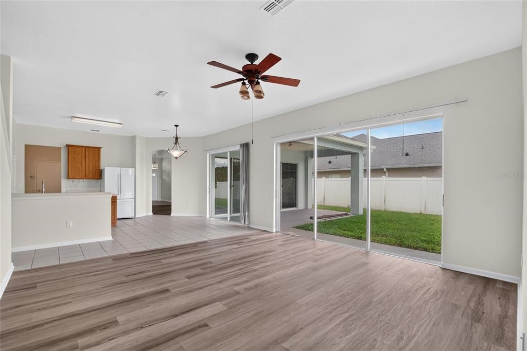 For Sale: $425,000 (4 beds, 3 baths, 2996 Square Feet)