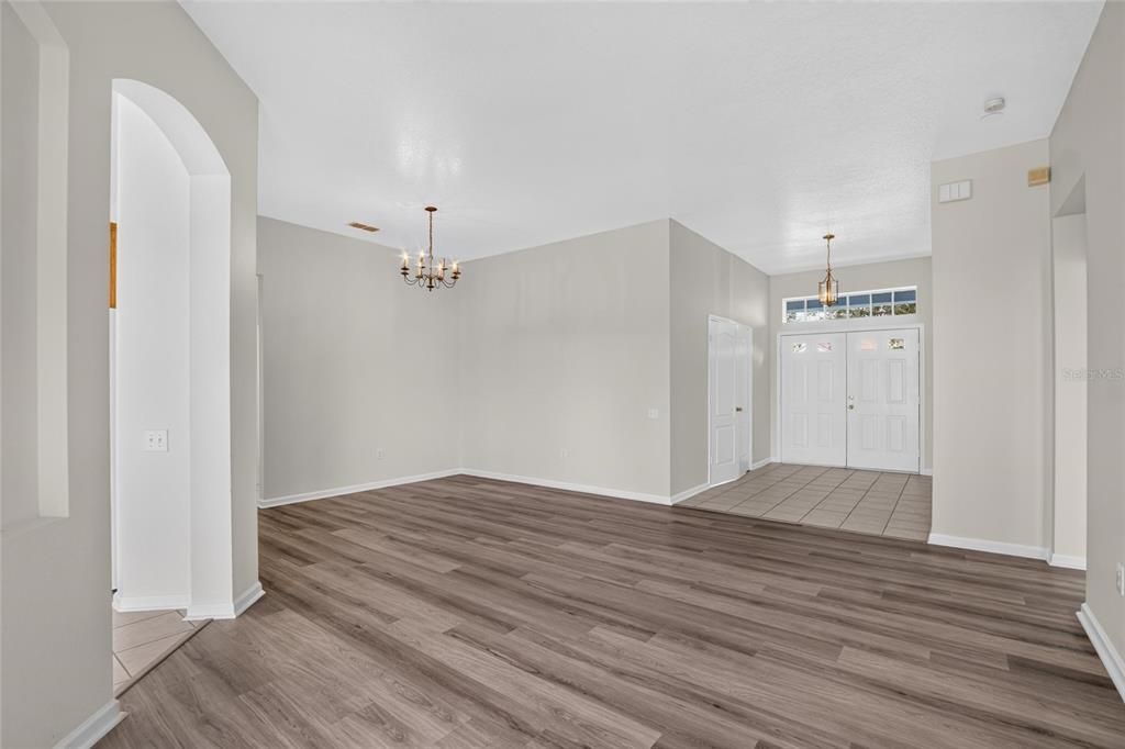 For Sale: $425,000 (4 beds, 3 baths, 2996 Square Feet)