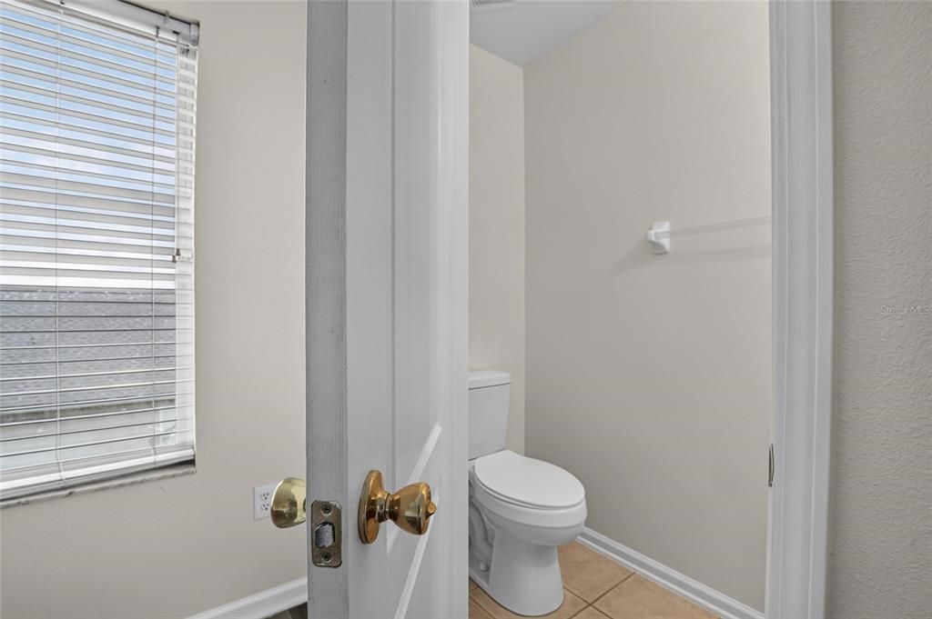 For Sale: $425,000 (4 beds, 3 baths, 2996 Square Feet)