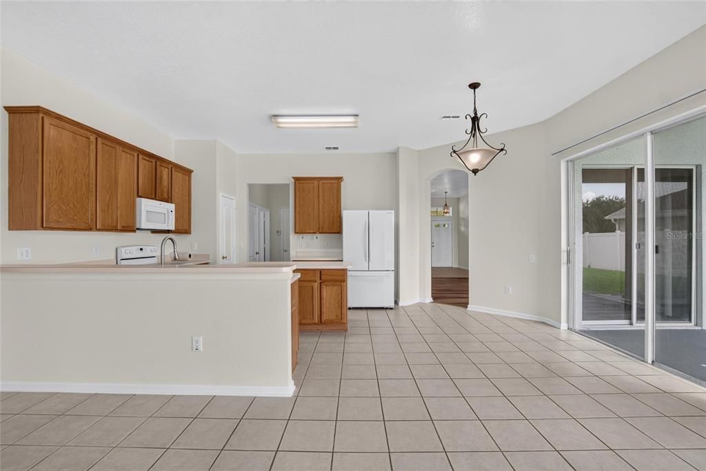 For Sale: $425,000 (4 beds, 3 baths, 2996 Square Feet)