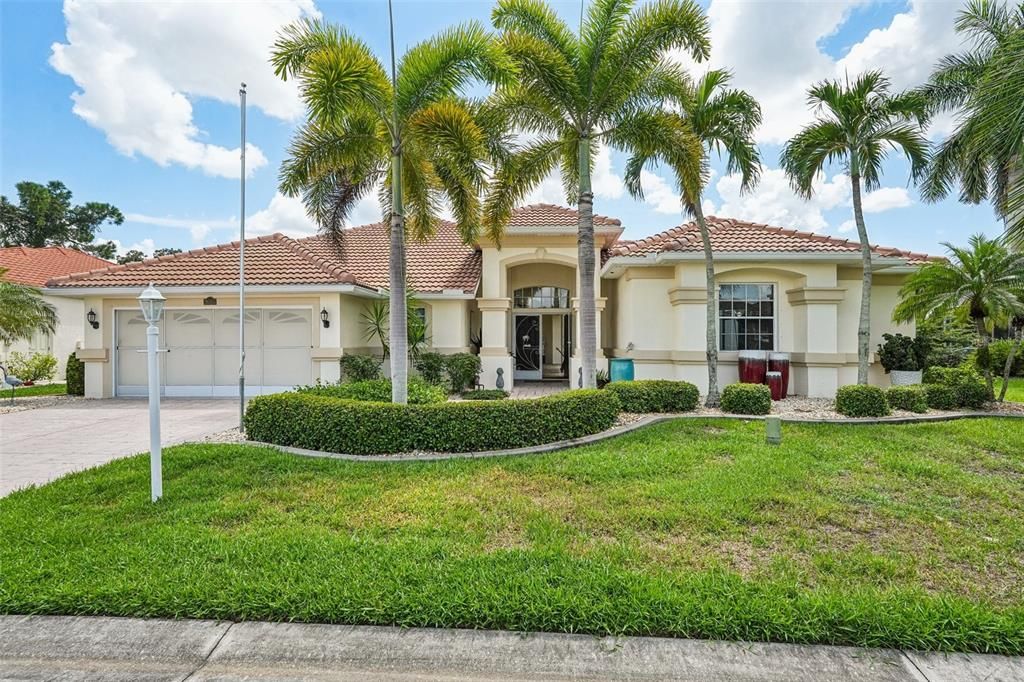 Activo con contrato: $499,000 (3 camas, 3 baños, 2347 Pies cuadrados)