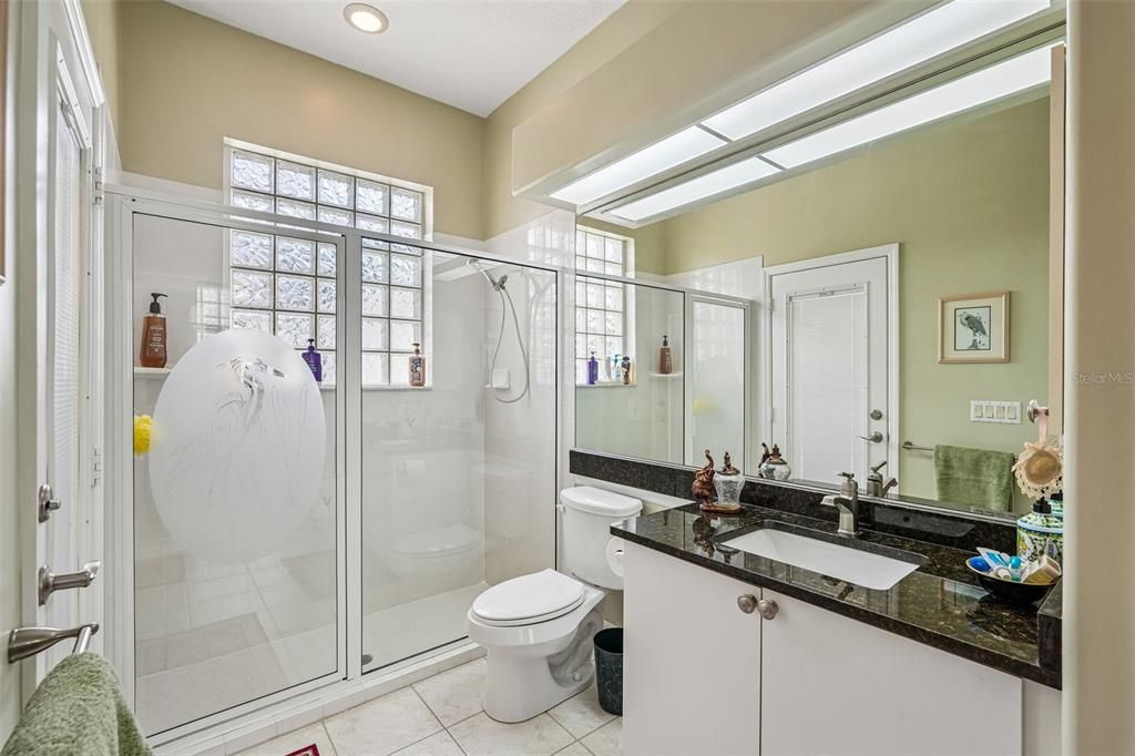 Activo con contrato: $499,000 (3 camas, 3 baños, 2347 Pies cuadrados)