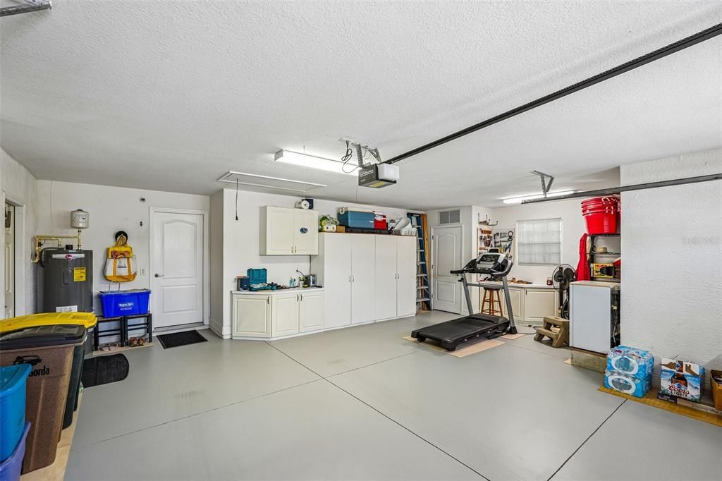Activo con contrato: $499,000 (3 camas, 3 baños, 2347 Pies cuadrados)