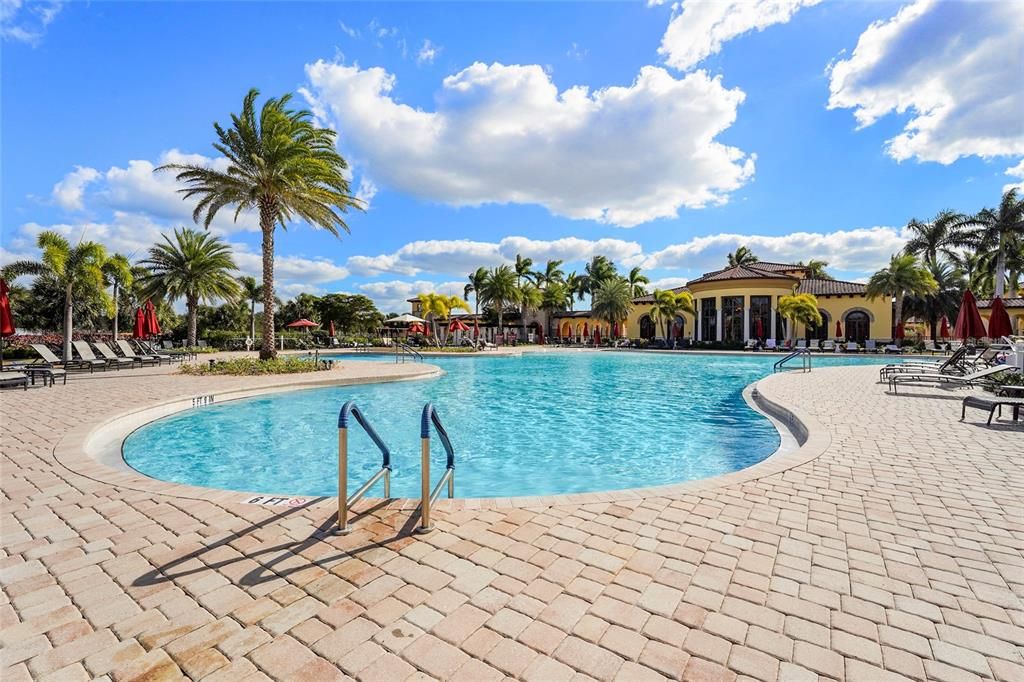 For Sale: $419,900 (3 beds, 2 baths, 2187 Square Feet)